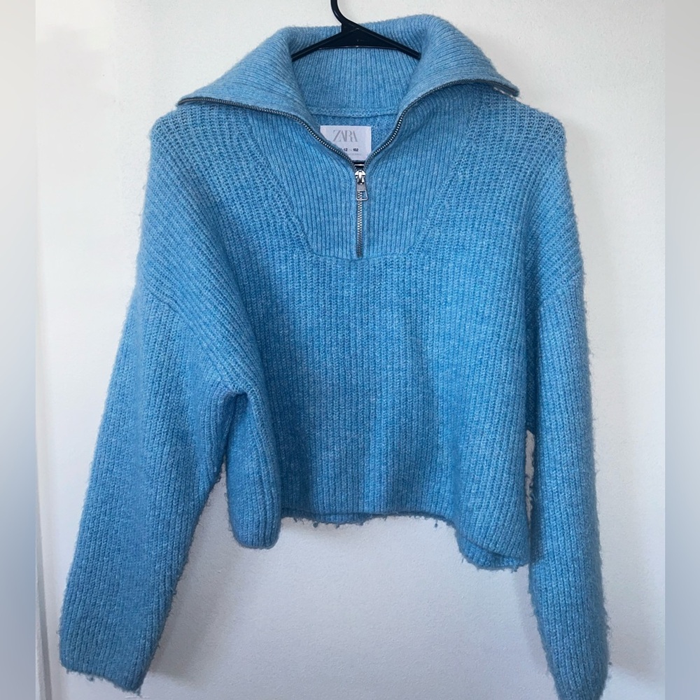Girls size 11-12 blue Zara sweater w zipper